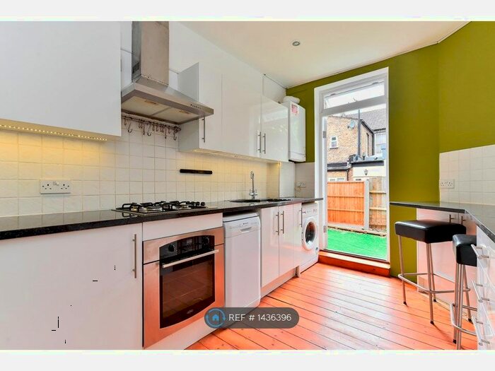 2 Bedroom Maisonette To Rent In Park View Road, London, N17