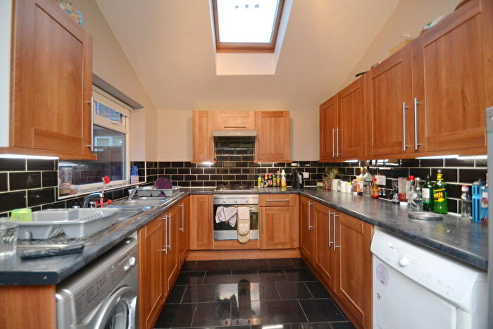 6 Bedroom Terraced House To Rent In Moseley Road, Fallowfield, Manchester, M14