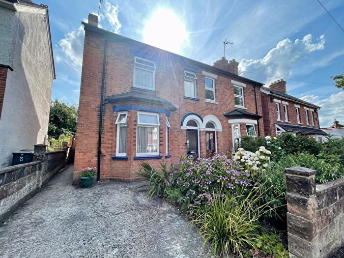 3 Bedroom Semi-Detached House For Sale In Woodfield Road, Tonbridge, TN9