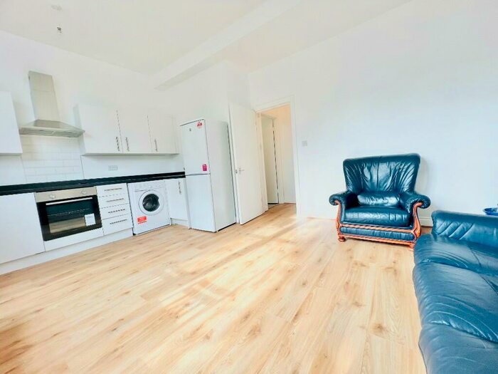 1 Bedroom Flat To Rent In Caledonian Road, London, N1