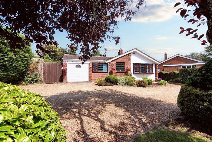 3 Bedroom Detached Bungalow For Sale In Oak Lane, Allesley, Coventry, CV5