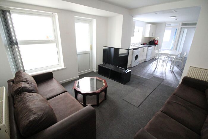 7 Bedroom Terraced House To Rent In Richard Street, Cathays, Cardiff, CF24