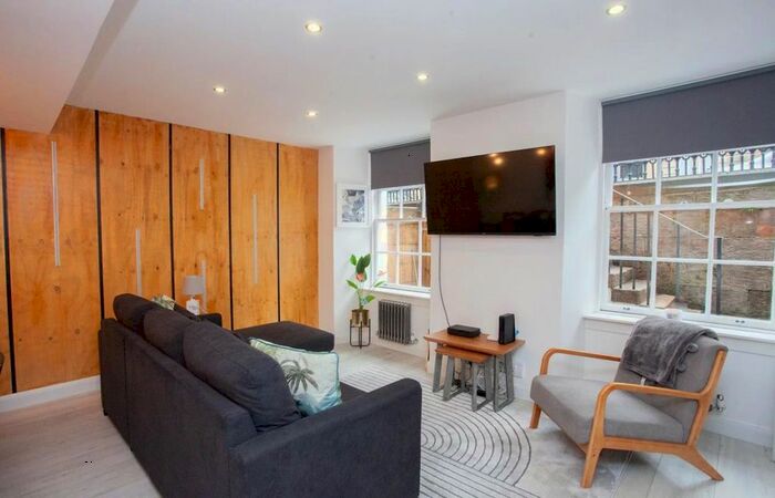 2 Bedroom Flat To Rent In West Prince's Street, Glasgow, G4