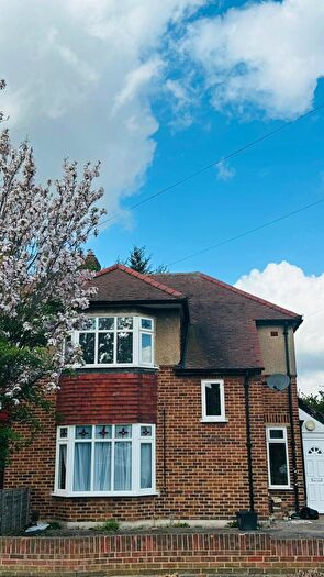3 Bedroom End Of Terrace House To Rent In Romford, Essex, RM6