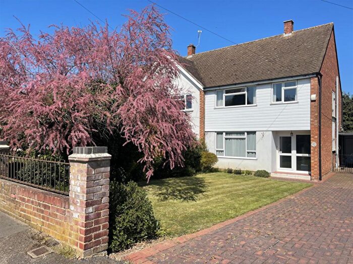 3 Bedroom Semi Detached House For Sale In Grays Lane, Hitchin, SG5