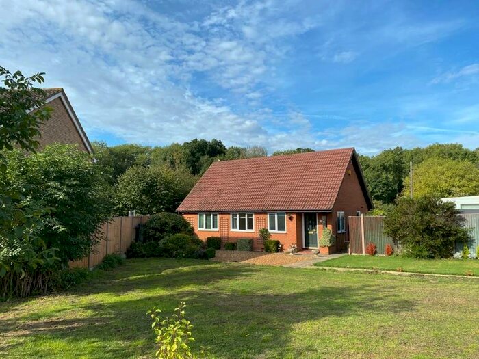 3 Bedroom Property To Rent In Springfield Drive, Bromham, MK43