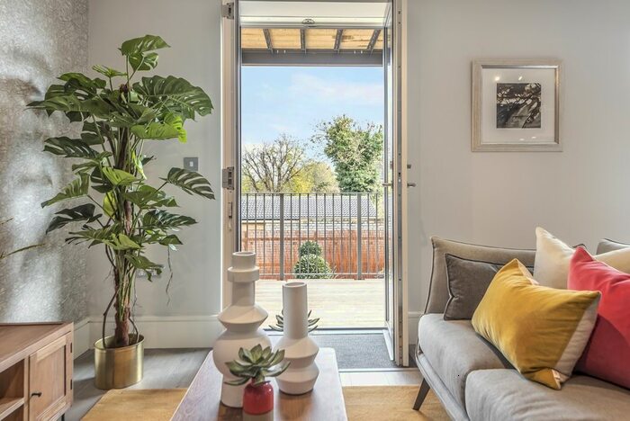 2 Bedroom Flat To Rent In Plassy Road, London, SE6