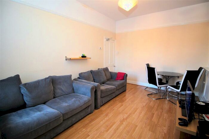 4 Bedroom Maisonette To Rent In Bayswater Road, Jesmond, Newcastle Upon Tyne, NE2