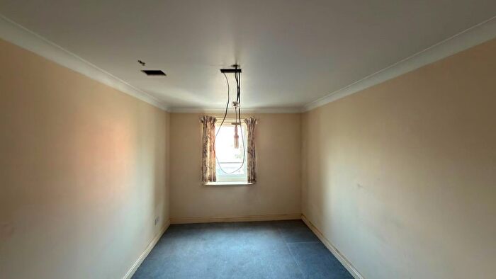 2 Bedroom Flat For Sale In Flat Poplar House, Woodland Crescent, London, SE16