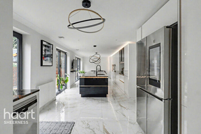 6 Bedroom Detached House For Sale In Queenborough Drive, Kent, ME12