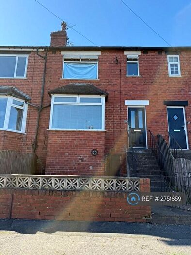 3 Bedroom Terraced House To Rent In Aston Place, Leeds, LS13