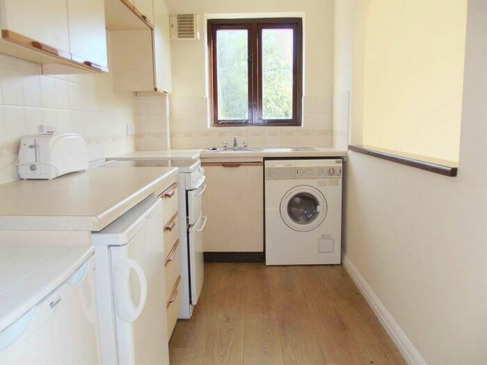 1 Bedroom House To Rent In Devoil Close, Burpham, GU4