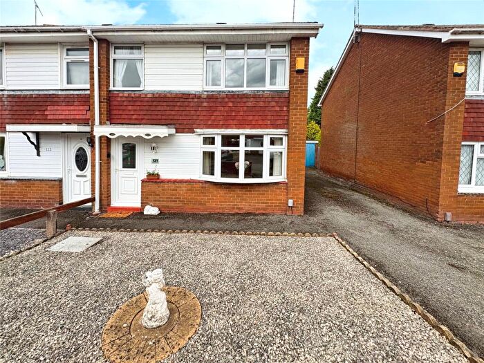 3 Bedroom Semi-Detached House For Sale In Acacia Crescent, Bedworth, Warwickshire, CV12