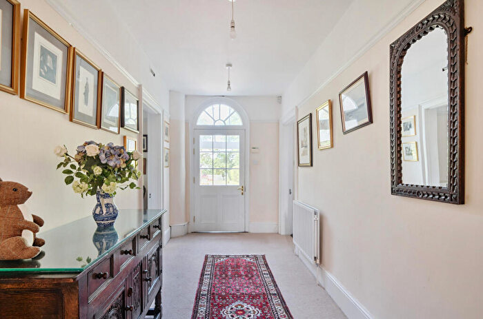 6 Bedroom Terraced House For Sale In Tidcombe Lane, Tiverton, Devon, EX16