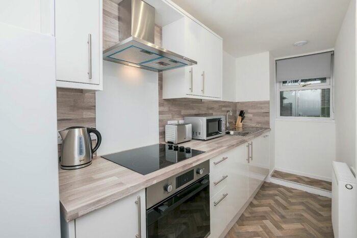 2 Bedroom Flat To Rent In Blackness Road, West End, Dundee, DD2