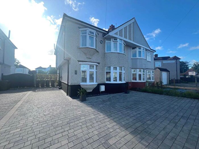 5 Bedroom Semi-Detached House To Rent In Montrose Avenue, Sidcup, DA15