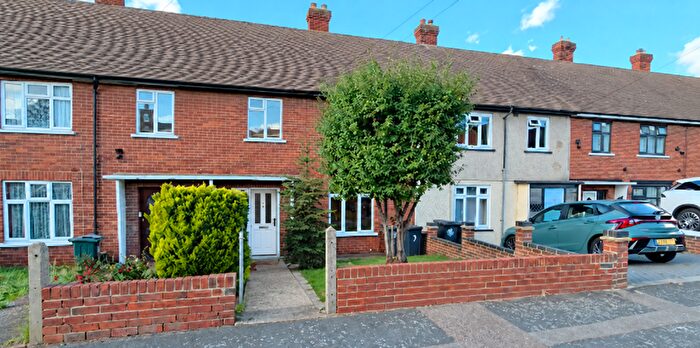 3 Bedroom Terraced House For Sale In Joyce Green Lane, Dartford, DA1