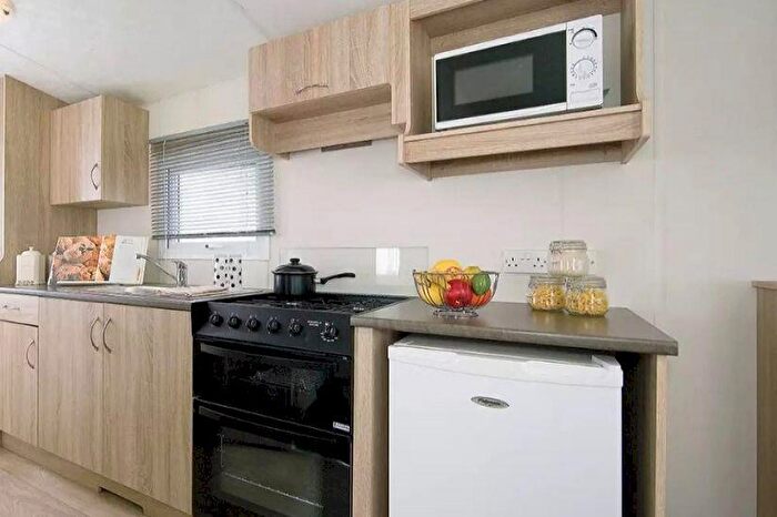 2 Bedroom Caravan For Sale In Seal Bay Resort, Selsey, Chichester, West Sussex, PO20