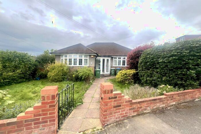 4 Bedroom Bungalow To Rent In Swanbridge Road, DA7