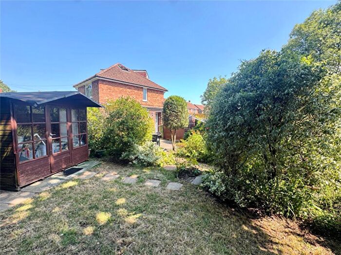 4 Bedroom Maisonette For Sale In Hillson Drive, Fareham, Hampshire, PO15
