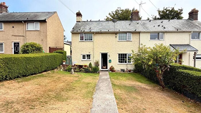 3 Bedroom Semi-Detached House For Sale In Maelgwyn Drive, Deganwy, LL31
