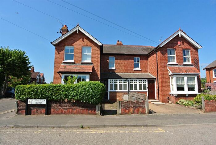 2 Bedroom Semi-Detached House For Sale In Runnemede Road, Egham, TW20