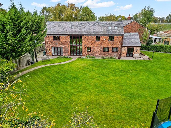 4 Bedroom Detached House For Sale In Keckwick Lane, Daresbury, WA4