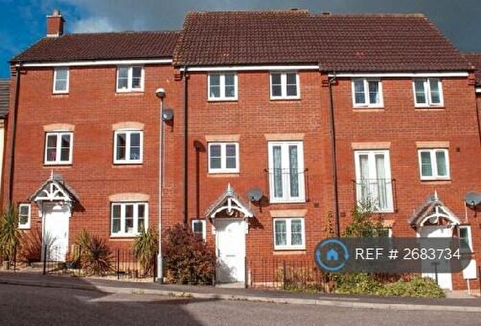 4 Bedroom Terraced House To Rent In Bishops Drive, Crediton, EX17