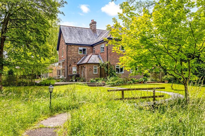 4 Bedroom Detached House For Sale In Lyons Road, Slinfold, RH13