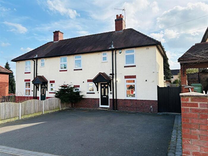 3 Bedroom Semi-Detached House To Rent In Lyttelton Road, Stourbridge, DY8
