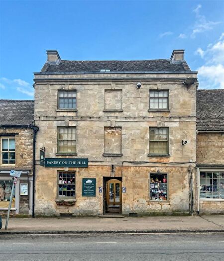 4 Bedroom Property For Sale In High Street, Burford, OX18