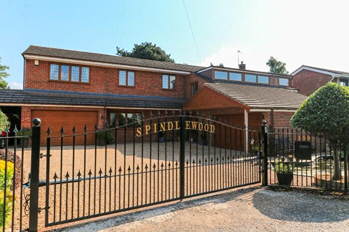 5 Bedroom Detached House For Sale In High Road, Broxbourne, Hertfordshire, EN10