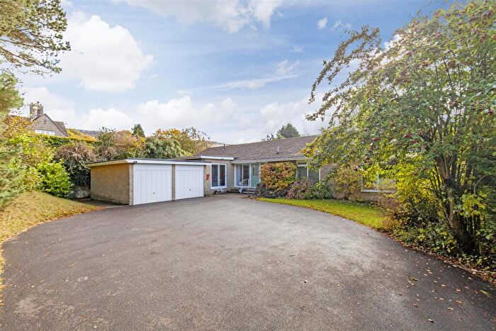 3 Bedroom Detached House For Sale In Bar Road, Curbar, Hope Valley, S32