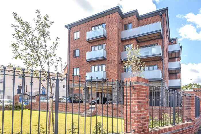 1 Bedroom Apartment To Rent In Weldale Street, Reading, Berkshire, RG1