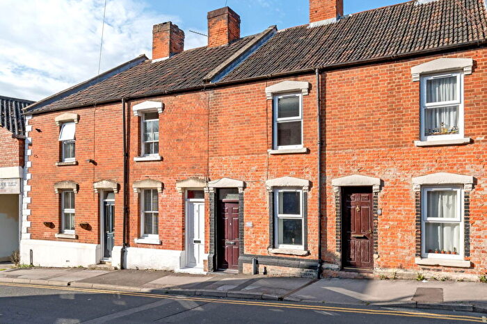 2 Bedroom Terraced House For Sale In Station Road, Devizes, SN10
