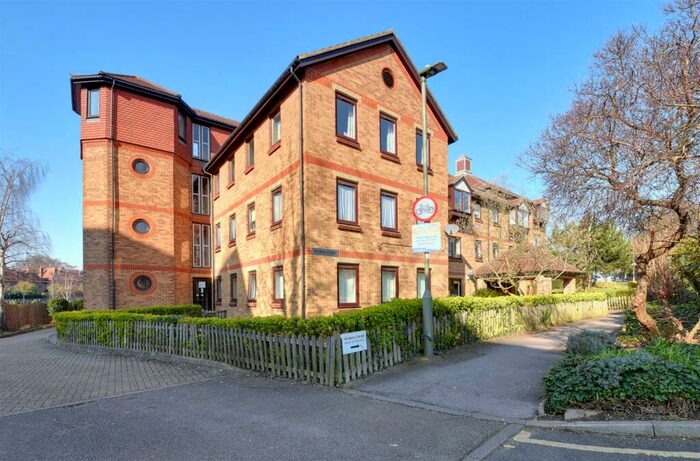 1 Bedroom Flat For Sale In Stokes Court, East Finchley, N2