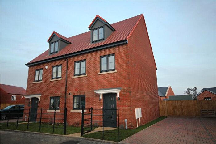 3 Bedroom Semi-Detached House To Rent In Grand Union Way, Weedon, Northampton, NN7