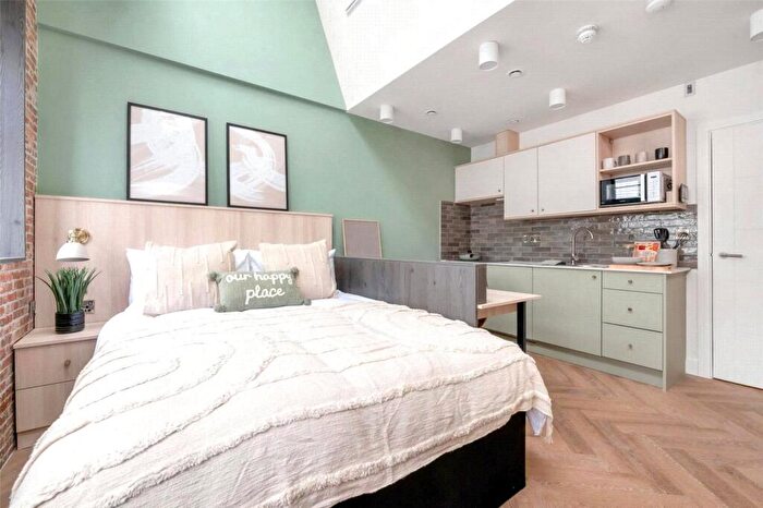Studio To Rent In Millstone Lane, Leicester, LE1