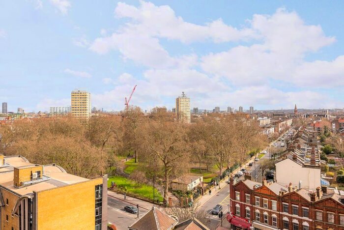 2 Bedroom Flat To Rent In Keybridge, Vauxhall, London, SW8