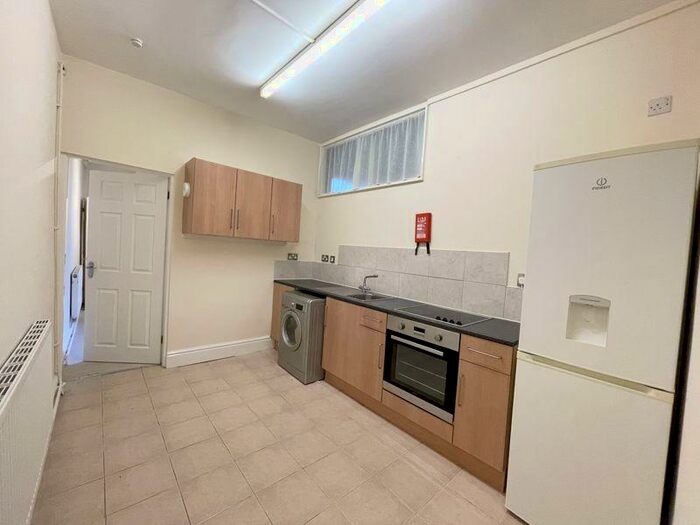 1 Bedroom Flat To Rent In Keeling Street, Wolstanton, Newcastle, Staffordshire, ST5