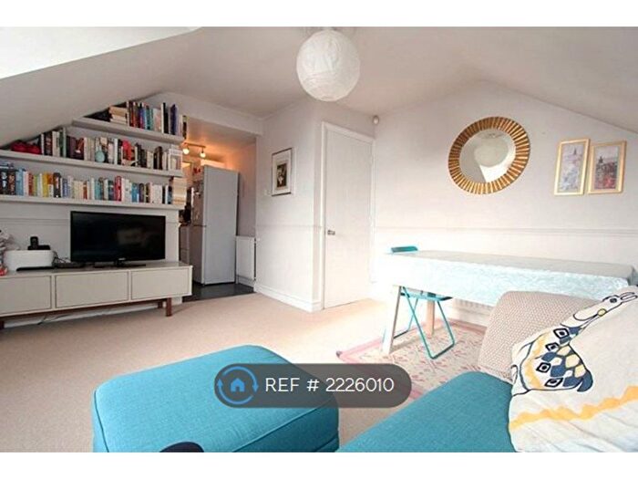 2 Bedroom Flat To Rent In Ewelme Road, London, SE23