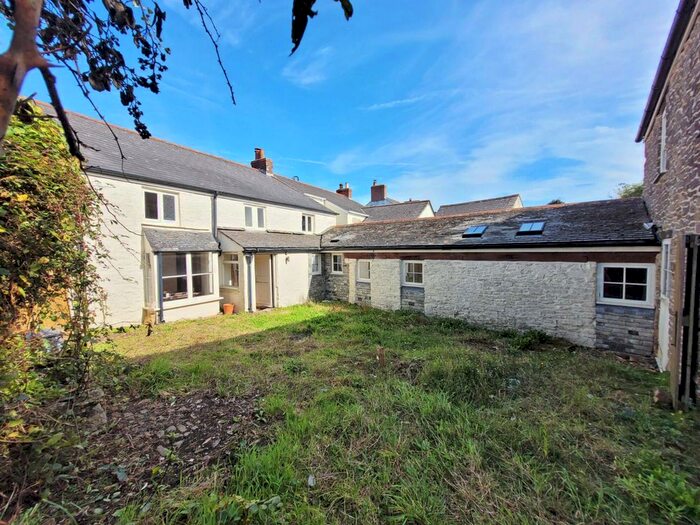4 Bedroom Semi-Detached House For Sale In Breage, Helston, TR13