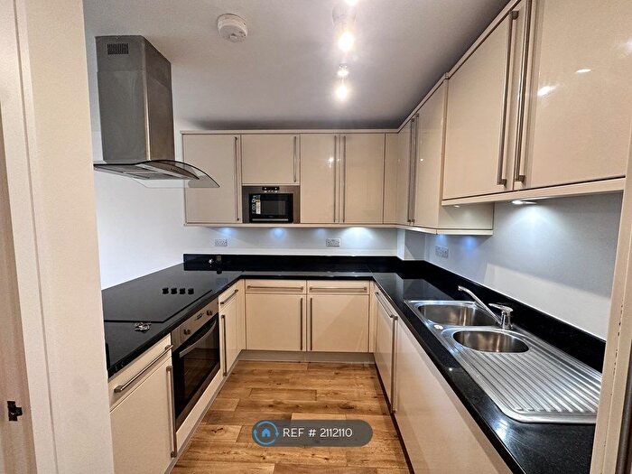 1 Bedroom Flat To Rent In Meridian Court, London, SE15