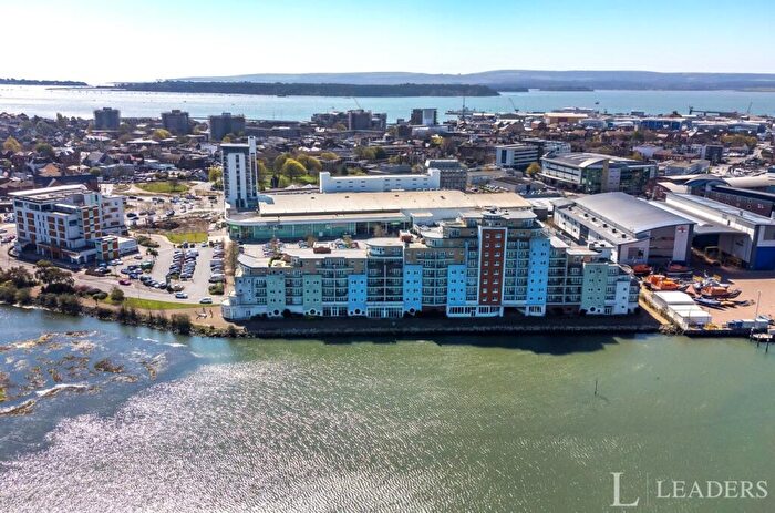2 Bedroom Apartment For Sale In Lifeboat Quay, Poole, Dorset, BH15