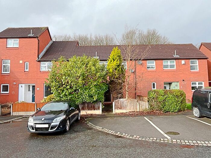 3 Bedroom Semi Detached House For Sale In Aspinall Close, Warrington, WA2