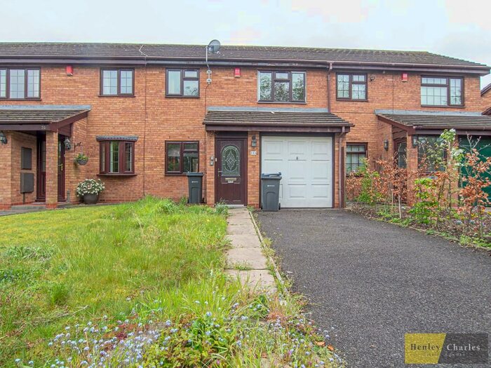 3 Bedroom Terraced House To Rent In Shelley Drive, Four Oaks, B74