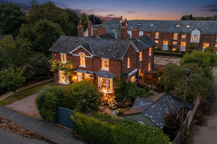 4 Bedroom Semi-Detached House For Sale In Station Road, Newport, CB11