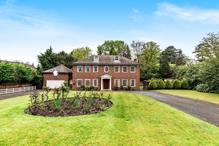 5 Bedroom House To Rent In Pine Glade Orpington, BR6