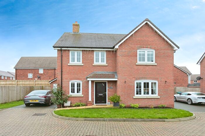 4 Bedroom Detached House For Sale In Winters Way, Steeple Claydon, Buckingham, MK18