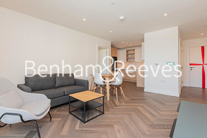 2 Bedroom Apartment To Rent In Henshaw Parade The Hyde, NW9
